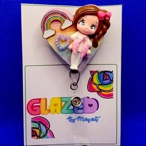 🆕Badge Reel 🛍🤩Free Shipping ✈️💌for bundle of 3 items and up📦